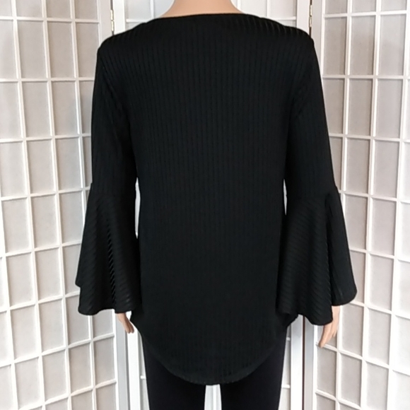 Sami & Jo black ribbed blouse w/ Bell sleeves - Picture 3 of 9